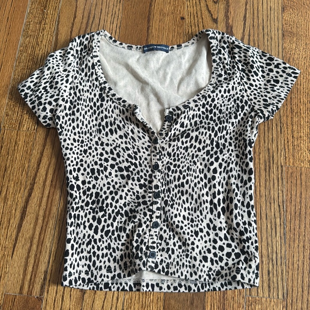 Brandy Melville cheetah button top